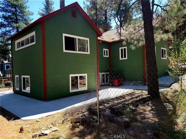 1116 Lark Road, Wrightwood, California 92397