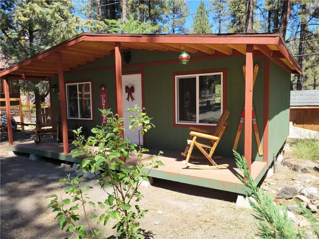 1116 Lark Road, Wrightwood, California 92397