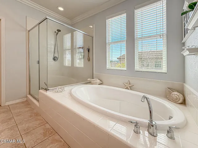 jPrimary Bedroom Suite6