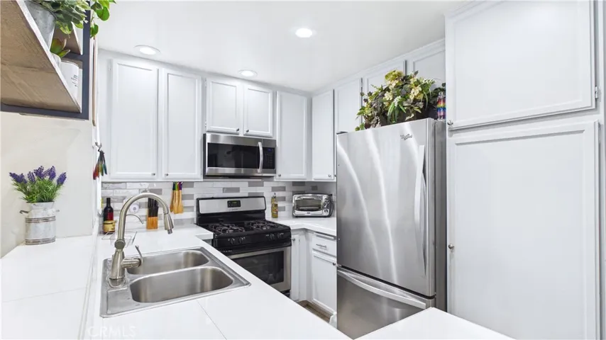 13100 Bromont Avenue 41, Sylmar, California 91342