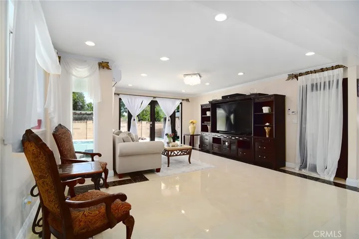 6508 Moorcroft Avenue, Woodland Hills, California 91303