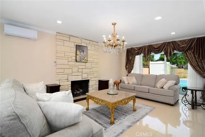 6508 Moorcroft Avenue, Woodland Hills, California 91303