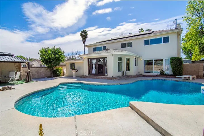6508 Moorcroft Avenue, Woodland Hills, California 91303