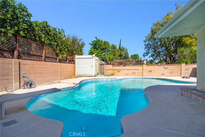 6508 Moorcroft Avenue, Woodland Hills, California 91303