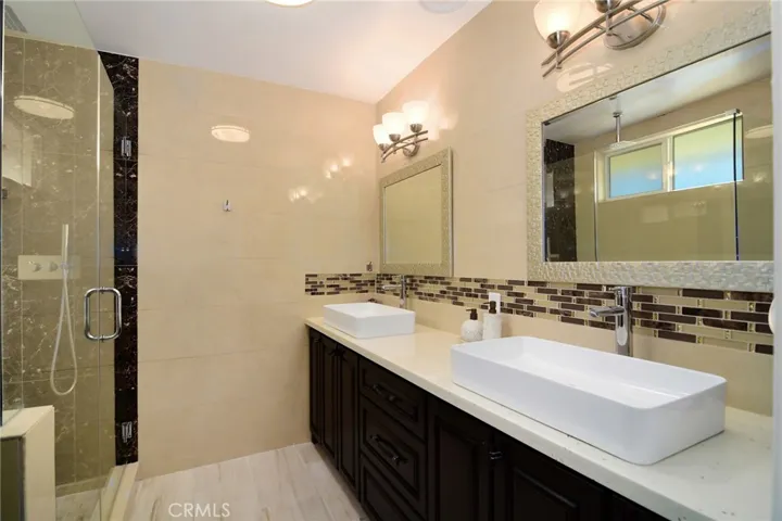 6508 Moorcroft Avenue, Woodland Hills, California 91303