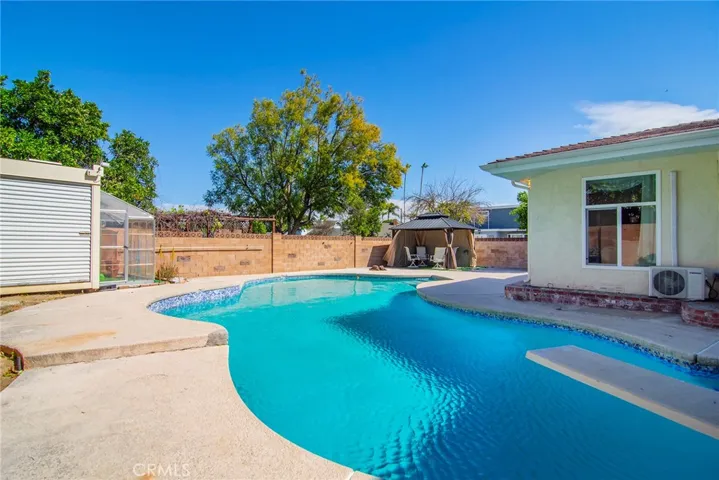6508 Moorcroft Avenue, Woodland Hills, California 91303