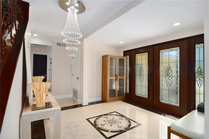 6508 Moorcroft Avenue, Woodland Hills, California 91303