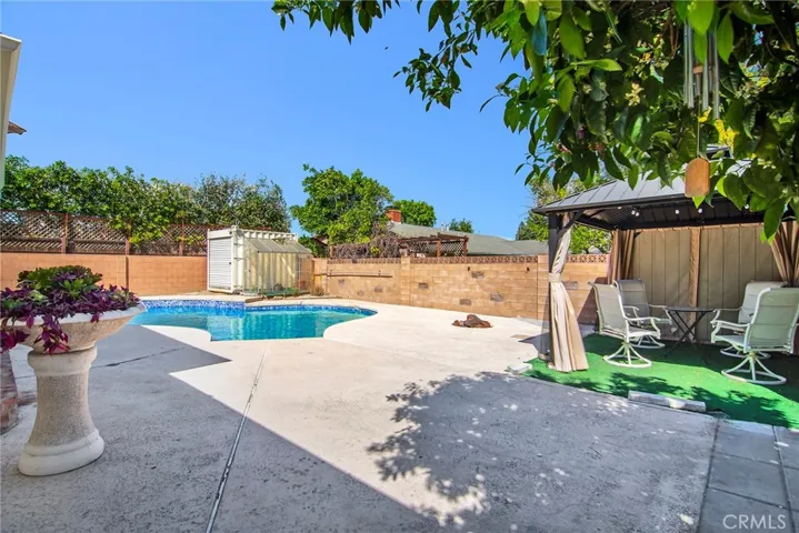 6508 Moorcroft Avenue, Woodland Hills, California 91303