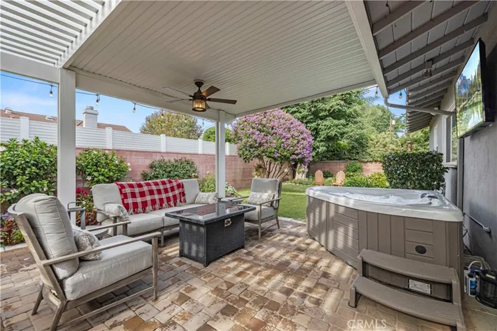 17955 Archwood, Reseda, California 91335