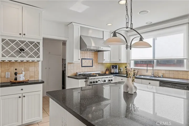 17955 Archwood, Reseda, California 91335