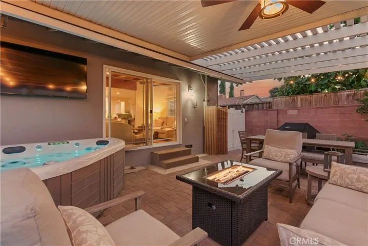 17955 Archwood, Reseda, California 91335