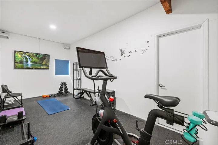 17955 Archwood, Reseda, California 91335