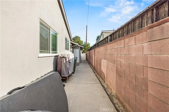 17955 Archwood, Reseda, California 91335