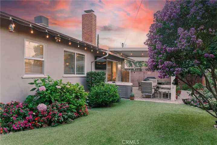 17955 Archwood, Reseda, California 91335