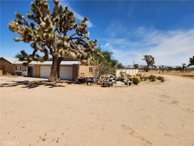 1050 Alta Avenue, Landers, California 92285