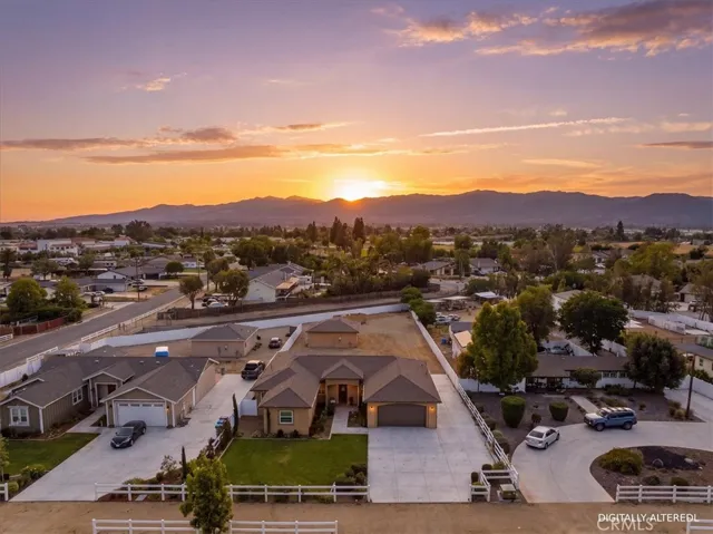 2 brand new homes 1 lot