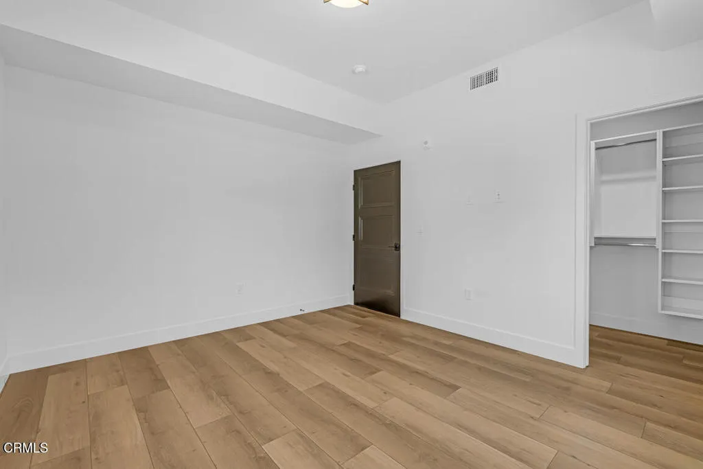 Oak Knoll MLS-52