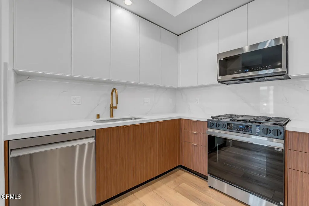 Oak Knoll MLS-42
