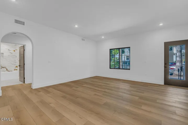 Oak Knoll MLS-44