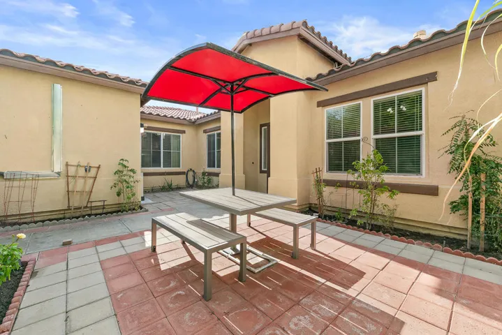 04 FRONT PORCH MLS