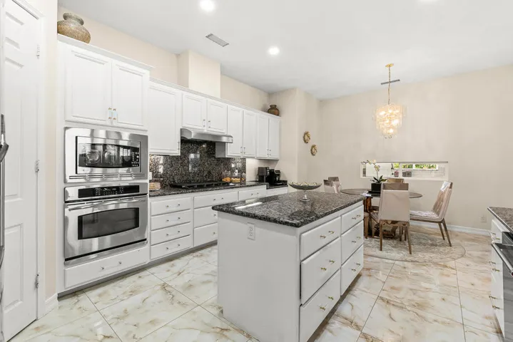 19 KITCHEN MLS