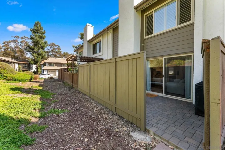 Access the many walking trails in the community via your own private gate from the patio.
