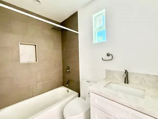 227 E 84th, Los Angeles, California 90003