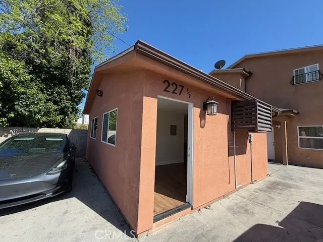 227 E 84th, Los Angeles, California 90003