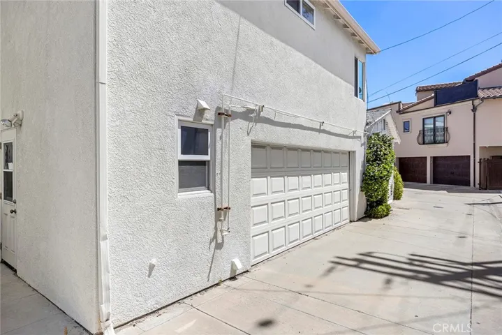 2 car attached garage with entrance into​​‌​​​​‌​​‌‌​​‌​​​‌‌​​​‌​​‌‌​​‌‌​​‌‌​​​​ 807