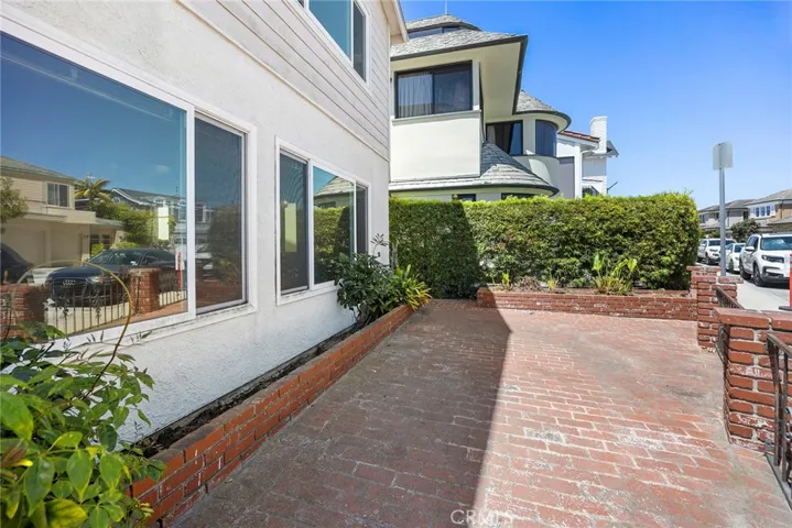 front patio - 807