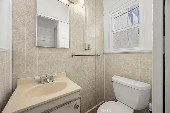 cottage bathroom