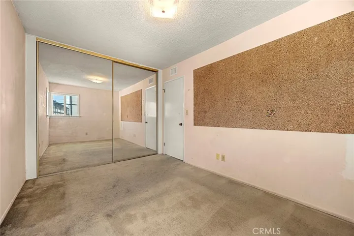upstairs bedroom - 807