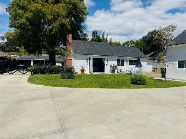 18861 Fairhaven, Santa Ana, California 92705