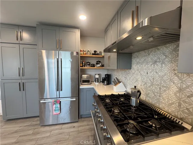 18861 Fairhaven, Santa Ana, California 92705