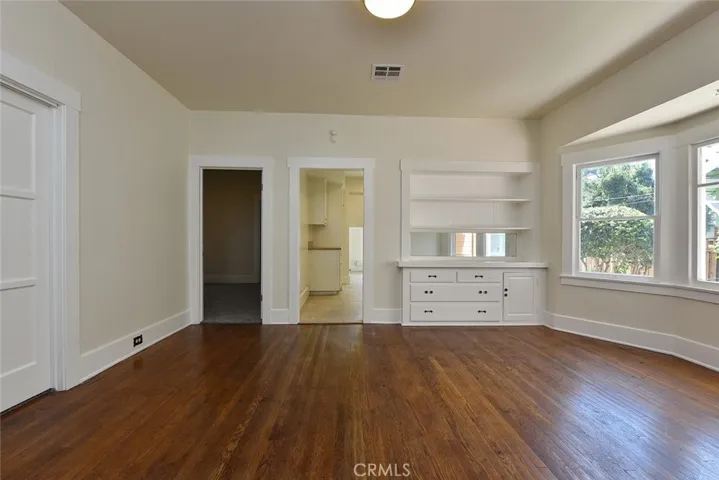 470 W Center, Covina, California 91723
