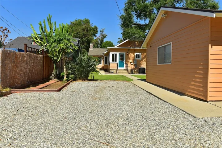 470 W Center, Covina, California 91723