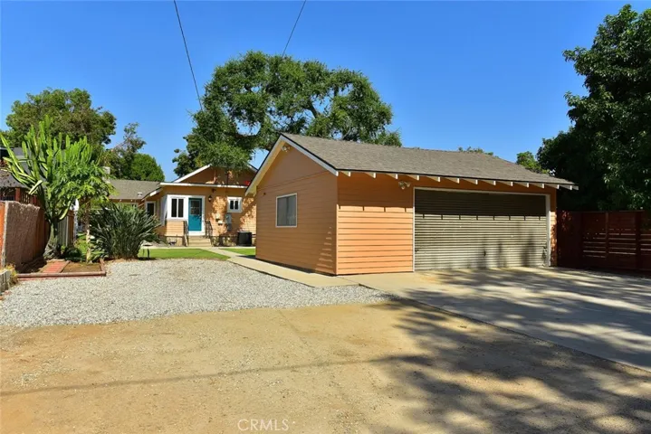 470 W Center, Covina, California 91723