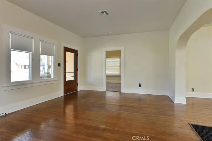 470 W Center, Covina, California 91723