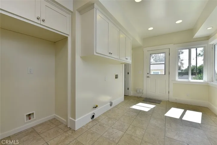 470 W Center, Covina, California 91723