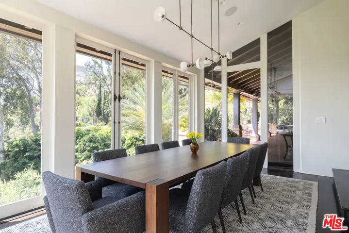 6964 Los Tilos Road, Los Angeles, California 90068