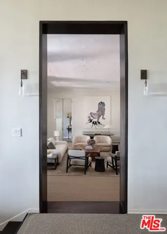 6964 Los Tilos Road, Los Angeles, California 90068