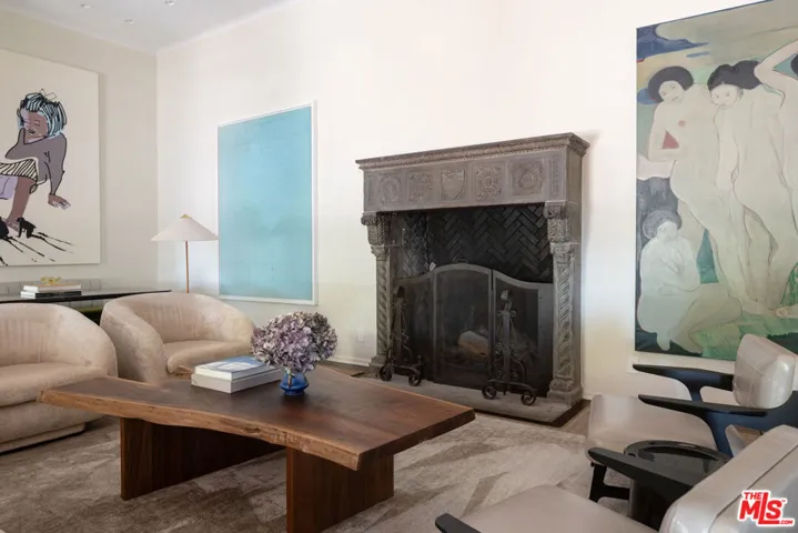 6964 Los Tilos Road, Los Angeles, California 90068