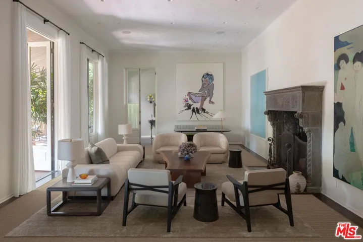 6964 Los Tilos Road, Los Angeles, California 90068