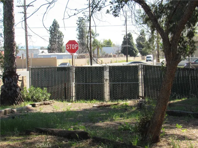 Double gates to back yard