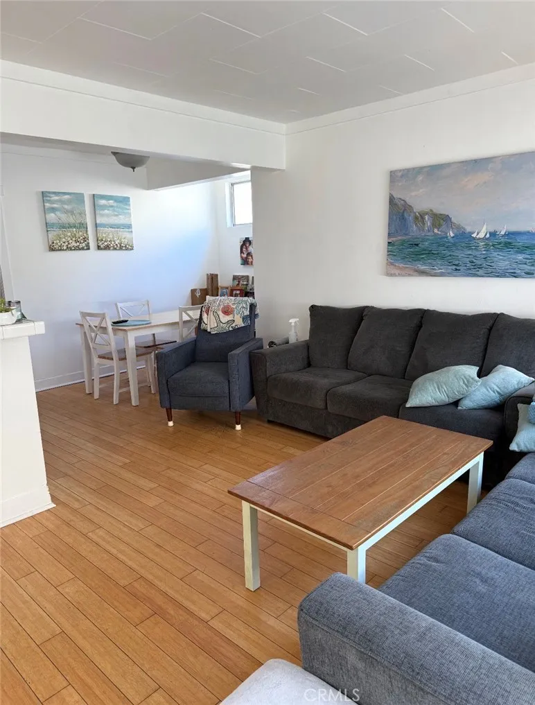 3 Bdrm Unit Livingroom 3 Bdrm Unit Livingroom