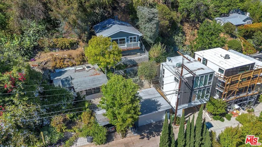 8443 Ridpath Drive, Los Angeles, California 90046