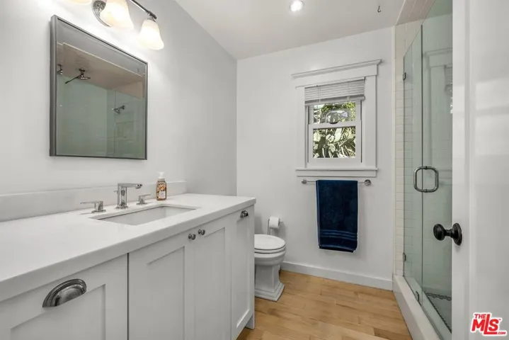 8443 Ridpath Drive, Los Angeles, California 90046