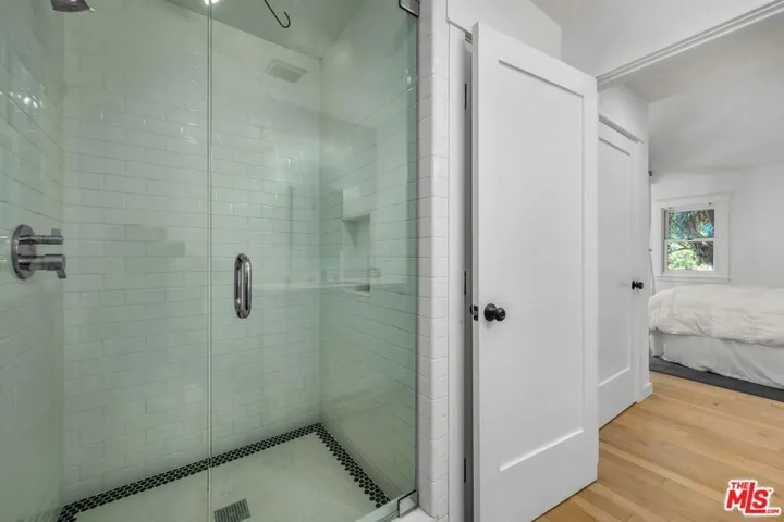 8443 Ridpath Drive, Los Angeles, California 90046