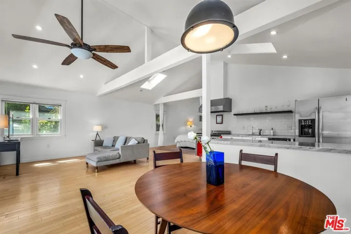 8443 Ridpath Drive, Los Angeles, California 90046