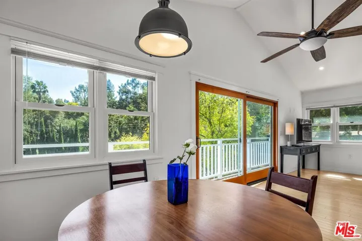 8443 Ridpath Drive, Los Angeles, California 90046